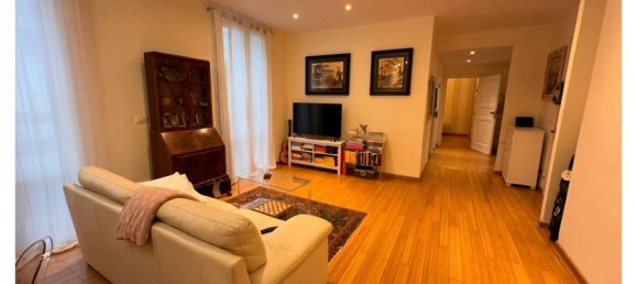 2 bedrooms Apartment in Genoa, Italy No. 341644 2
