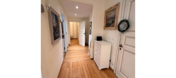 2 bedrooms Apartment in Genoa, Italy No. 341644 4