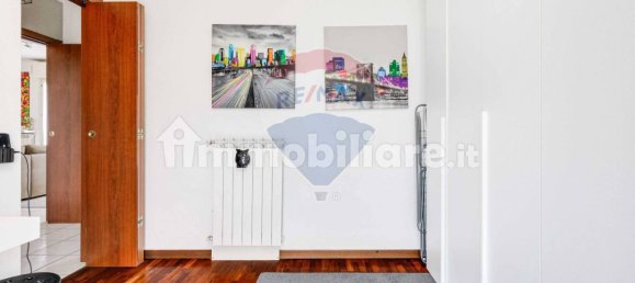 Apartamento de 2 dormitorios en Cardano al Campo, Italy No. 302048 16