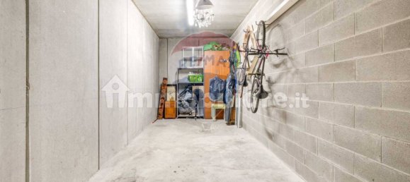 Apartamento de 2 dormitorios en Cardano al Campo, Italy No. 302048 20