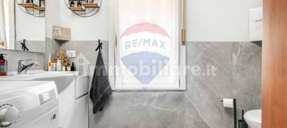 Apartamento de 2 dormitorios en Cardano al Campo, Italy No. 302048 12