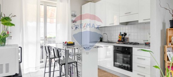 Apartamento de 2 dormitorios en Cardano al Campo, Italy No. 302048 2