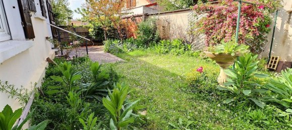 Casa de 2 dormitorios en Neuilly-Plaisance, France No. 186438 10