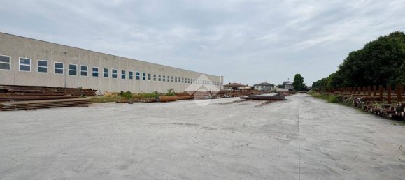 Склад с 2 комнатами в Бассано Брешано, Италия № 359598 30