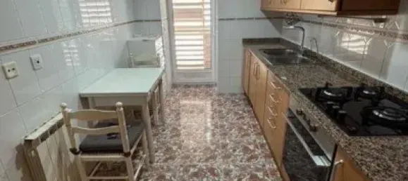 3 Schlafzimmer Wohnung in Sant Vicenc Dels Horts, Spain, Nr. 183847 3