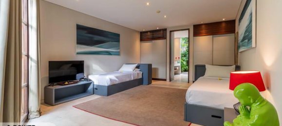 Villa de 4 dormitorios en Seminyak, Indonesia No. 3763 4