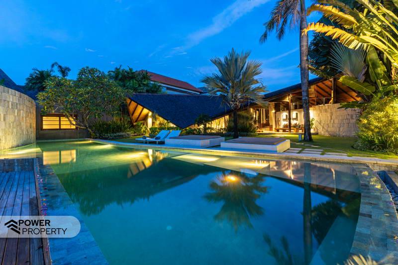 Villa de 4 dormitorios en Seminyak, Indonesia No. 3763