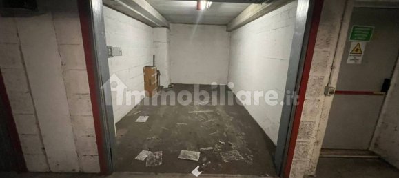  مرآب في Rome, Italy 16متر مربع رقم 34549 3