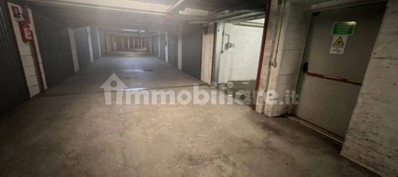  مرآب في Rome, Italy 16متر مربع رقم 34549 10