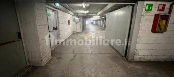  مرآب في Rome, Italy 16متر مربع رقم 34549 8