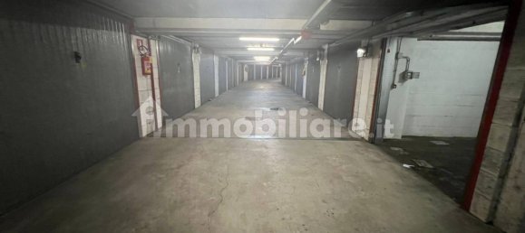  مرآب في Rome, Italy 16متر مربع رقم 34549 11