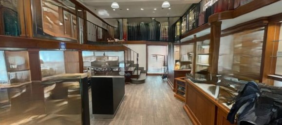  عقار تجاري في Massa, Italy 200متر مربع رقم 47011 4