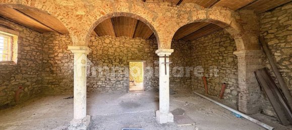 3 bedrooms House in Asciano, Italy No. 323836 7