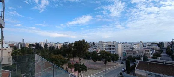 3 bedrooms Apartment in Limassol, Cyprus No. 21075 2