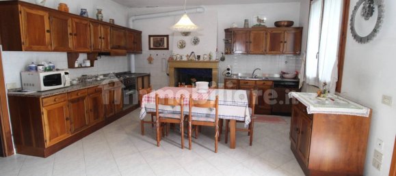 4 bedrooms House in Valdagno, Italy No. 222129 2