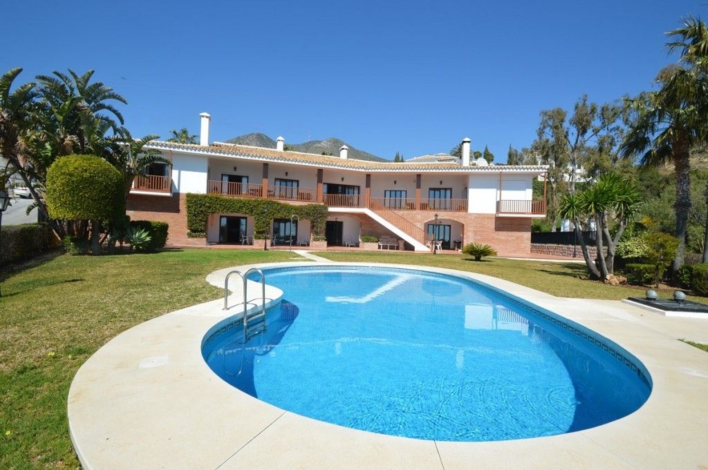 7 bedrooms Villa in Benalmadena, Spain No. 146930