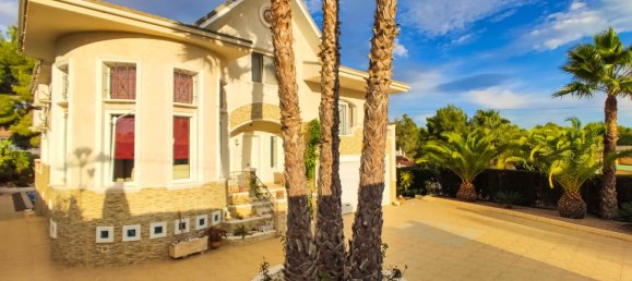 4 bedrooms Villa in San Pedro del Pinatar, Spain No. 4231 10