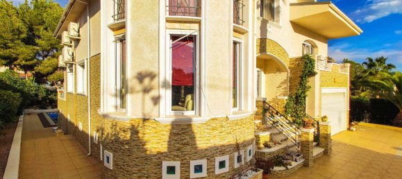 4 bedrooms Villa in San Pedro del Pinatar, Spain No. 4231 11