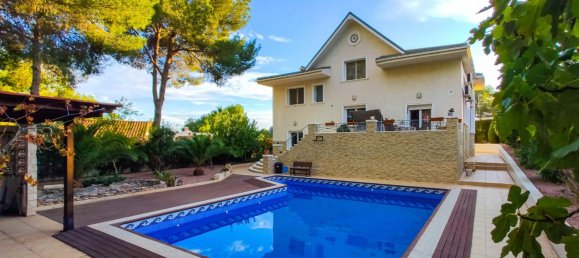 4 bedrooms Villa in San Pedro del Pinatar, Spain No. 4231 3