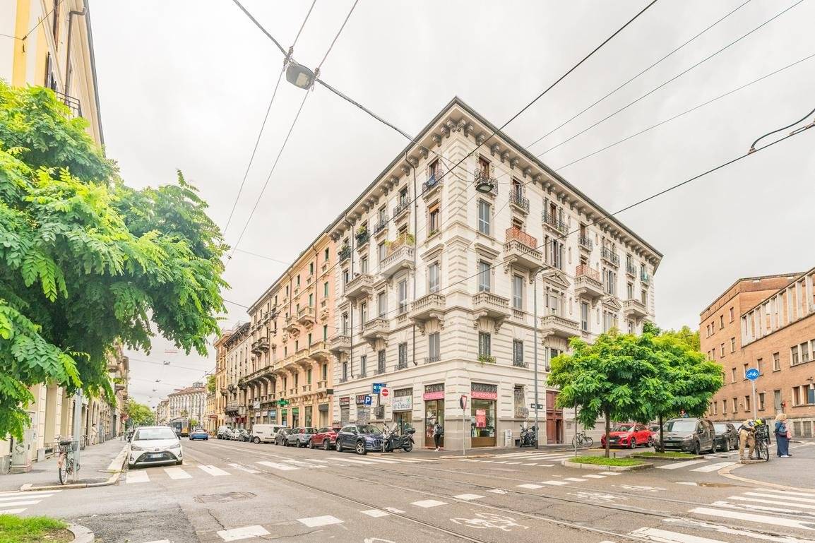 Квартира с 2 спальнями в Милан, Италия № 332244