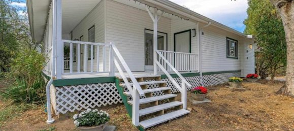 2 bedrooms House in British Columbia, Canada No. 224 6