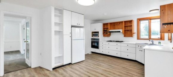 2 bedrooms House in British Columbia, Canada No. 224 9