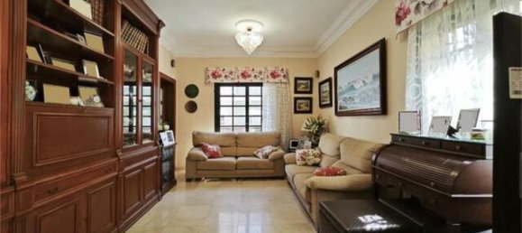 5 bedrooms House in Santa Cruz de Tenerife, Spain No. 187662 3