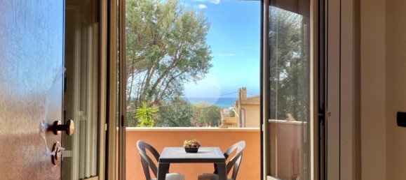 Квартира с 3 комнатами в Анцио, Италия № 140273 3