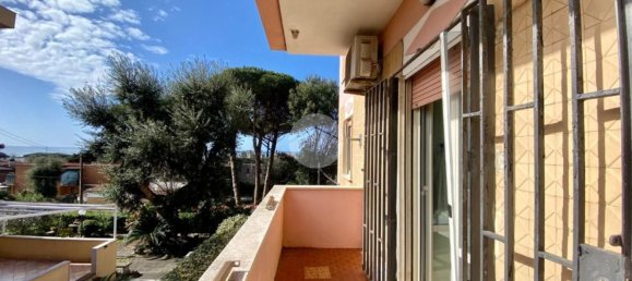 Квартира с 3 комнатами в Анцио, Италия № 140273 24