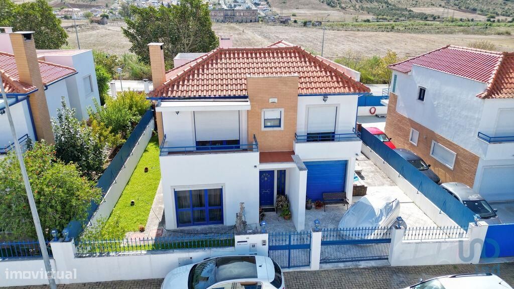 3 Schlafzimmer Villa in Vialonga, Portugal, Nr. 129393