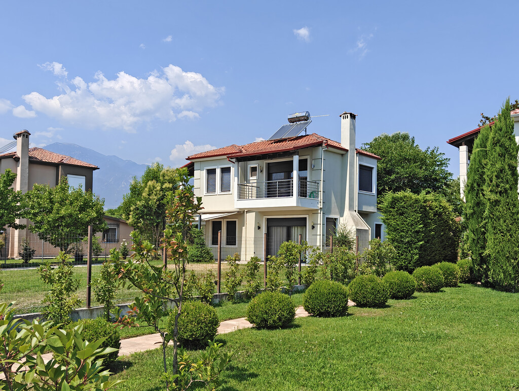 Коммерческая недвижимость с 3 спальнями в Литохорон, Греция № 52148