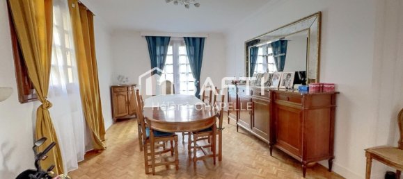 Casa de 7 dormitorios en Chambly, France No. 38870 4