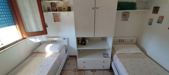 Дом с 6 комнатами в Ugento, Италия № 61910 16