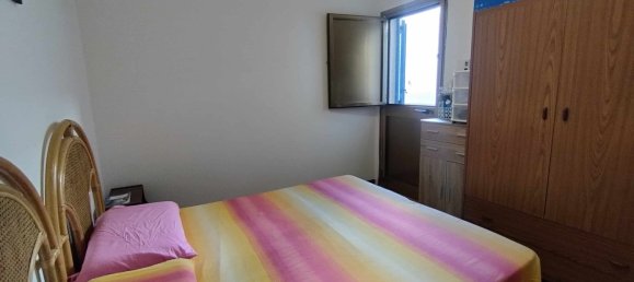 Дом с 6 комнатами в Ugento, Италия № 61910 11