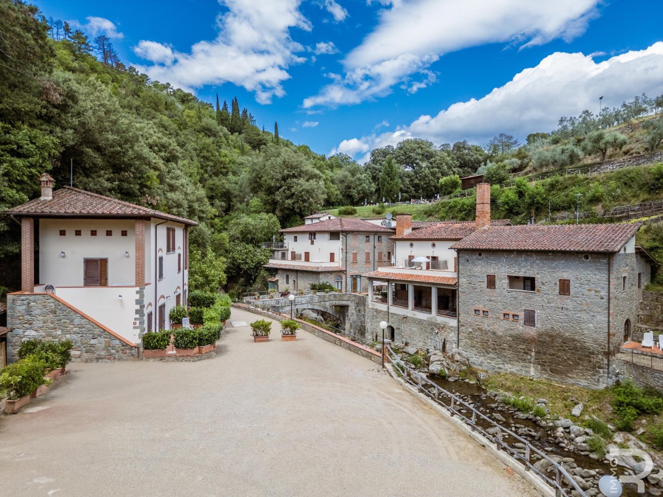 25 Schlafzimmer Haus in Loro Ciuffenna, Italy, Nr. 257819