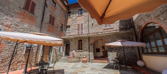 25 Schlafzimmer Haus in Loro Ciuffenna, Italy, Nr. 257819 3