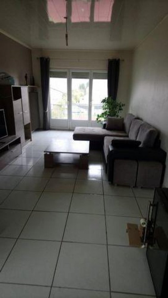 Apartamento de 2 dormitorios en Saint-Avold, France No. 5743