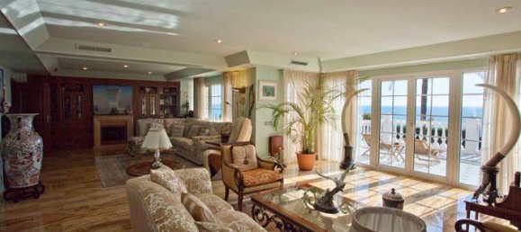 7 bedrooms House in Alicante, Spain No. 91121 3