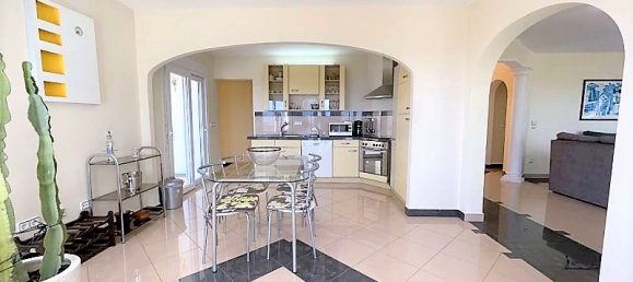 3 bedrooms Villa in Calpe, Spain No. 4349 5