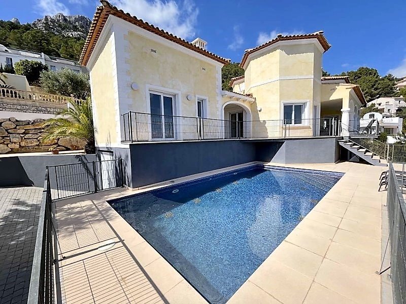 3 bedrooms Villa in Calpe, Spain No. 4349
