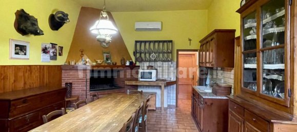 4 bedrooms House in San Miniato, Italy No. 13332 5