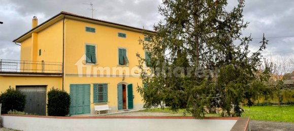 4 bedrooms House in San Miniato, Italy No. 13332 13