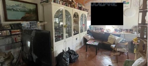5 rooms Apartment in Rimini, Italy No. 13256 4