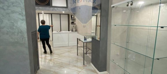 50m² Commercial property in Turin, Italy No. 295334 9