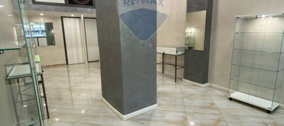 50m² Commercial property in Turin, Italy No. 295334 2