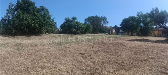  Land in Spoltore, Italy No. 319733 22