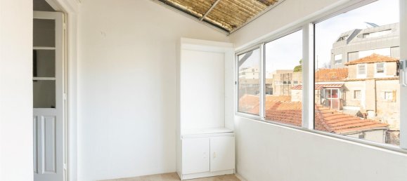 6 bedrooms Building in Porto, Portugal No. 112360 24