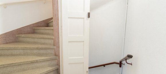 6 bedrooms Building in Porto, Portugal No. 112360 2