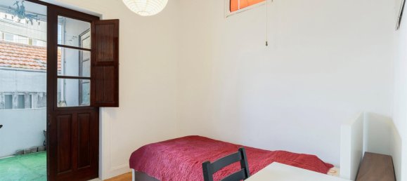 6 bedrooms Building in Porto, Portugal No. 112360 11