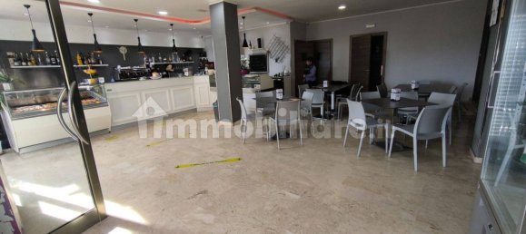 Propiedad comercial de 2 habitaciónes en Messina, Italy No. 252115 3